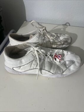 Nfinity Evolution Women’s Evolution Cheer Shoes White Size 9